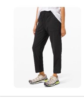 Lululemon Capri joggers